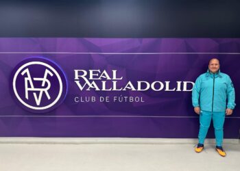 DE GOBERNADOR A AUXILIAR TÉCNICO EN ESPAÑA; DEBUTARÁ ENRIQUE ALFARO CON EL REAL VALLADOLID