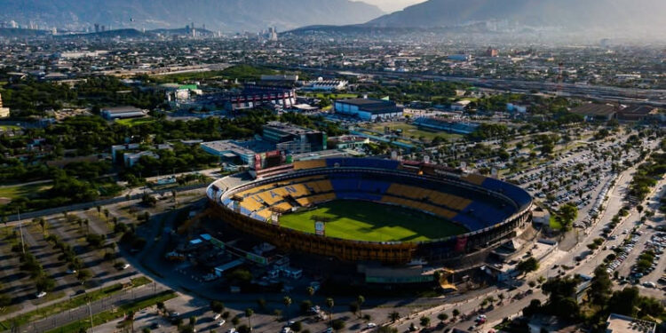 LOS VACUNAN EN ‘EL VOLCÁN’; NO, NO ES EL CLÁSICO REGIO, SINO LA CAMPAÑA ESTATAL CONTRA ENFERMEDADES INVERNALES 2025-2026