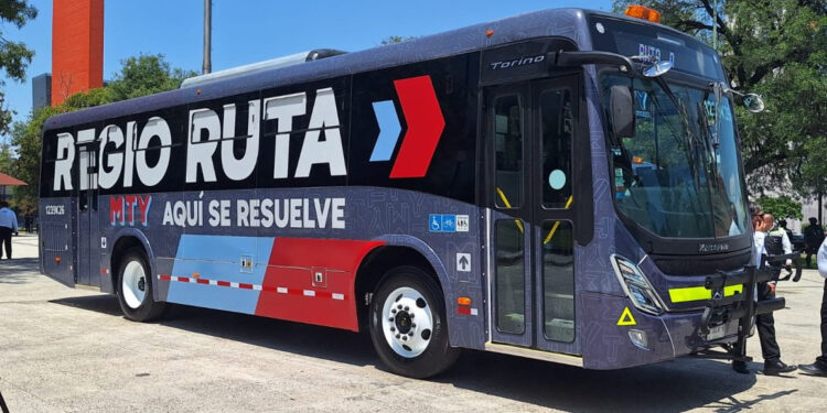 TENDRÁ REGIO RUTA DOS NUEVOS RECORRIDOS; ASEGURAN QUE 730 MIL PERSONAS UTILIZAN SERVICIO 1 TENDRÁ REGIO RUTA DOS NUEVOS RECORRIDOS; ASEGURAN QUE 730 MIL PERSONAS UTILIZAN SERVICIO