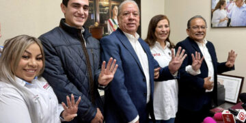 DEJA ‘TÍO TOÑO’ MC Y SE SUMA A MORENA; DAN JUDITH Y MIJES BIENVENIDA A REGIDOR DE MONTERREY