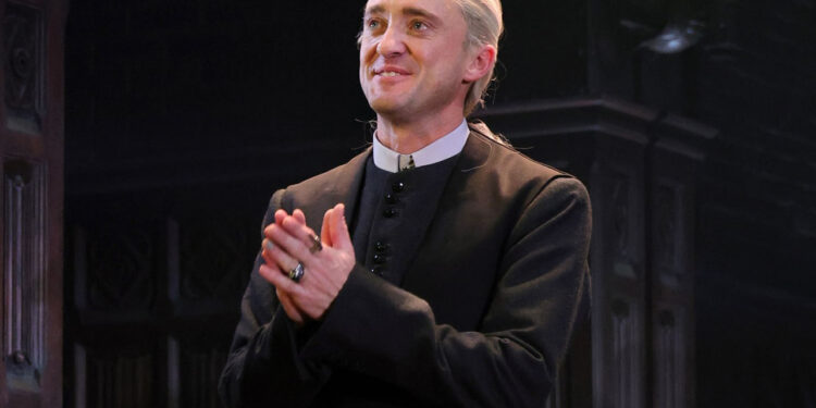 TOM FELTON REGRESA COMO DRACO MALFOY Y ENLOQUECE AL PÚBLICO DE BROADWAY 1 TOM FELTON REGRESA COMO DRACO MALFOY Y ENLOQUECE AL PÚBLICO DE BROADWAY