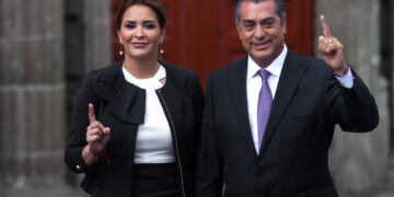 DISPUTAN CASA ‘EL BRONCO’ Y SU EX ESPOSA; SE ENFRENTAN EN TRIBUNALES ADALINA DÁVALOS Y JAIME RODRÍGUEZ POR CASA EN GARCÍA