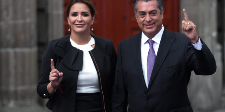 DISPUTAN CASA ‘EL BRONCO’ Y SU EX ESPOSA; SE ENFRENTAN EN TRIBUNALES ADALINA DÁVALOS Y JAIME RODRÍGUEZ POR CASA EN GARCÍA 1 DISPUTAN CASA ‘EL BRONCO’ Y SU EX ESPOSA; SE ENFRENTAN EN TRIBUNALES ADALINA DÁVALOS Y JAIME RODRÍGUEZ POR CASA EN GARCÍA