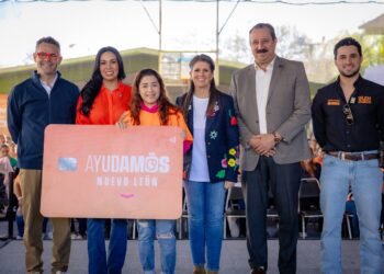 ARRANCA EN SAN NICOLÁS ‘AYUDAMOS A LAS MUJERES’; ENTREGAN ALE MORALES Y MARTHA HERRERA TARJETAS CON APOYOS DE 2 MIL PESOS MENSUALES 1 ARRANCA EN SAN NICOLÁS ‘AYUDAMOS A LAS MUJERES’; ENTREGAN ALE MORALES Y MARTHA HERRERA TARJETAS CON APOYOS DE 2 MIL PESOS MENSUALES