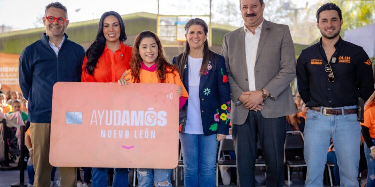 ARRANCA EN SAN NICOLÁS ‘AYUDAMOS A LAS MUJERES’; ENTREGAN ALE MORALES Y MARTHA HERRERA TARJETAS CON APOYOS DE 2 MIL PESOS MENSUALES 1 ARRANCA EN SAN NICOLÁS ‘AYUDAMOS A LAS MUJERES’; ENTREGAN ALE MORALES Y MARTHA HERRERA TARJETAS CON APOYOS DE 2 MIL PESOS MENSUALES