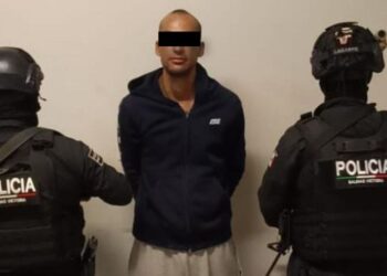 FRUSTRA POLICÍA DE SALINAS VICTORIA ROBO DE CAMIONETA