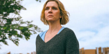 PLURIBUS, LA NUEVA SERIE DEL CREADOR DE BREAKING BAD, ROMPE RÉCORDS Y SE CONSOLIDA COMO EL MEJOR ESTRENO DRAMÁTICO DE APPLE TV+ 4 PLURIBUS, LA NUEVA SERIE DEL CREADOR DE BREAKING BAD, ROMPE RÉCORDS Y SE CONSOLIDA COMO EL MEJOR ESTRENO DRAMÁTICO DE APPLE TV+