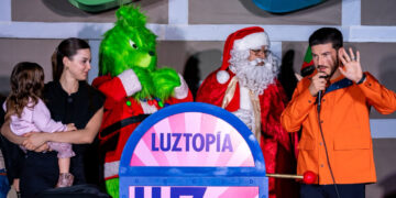 INAUGURAN SAMUEL Y MARIANA LUZTOPÍA 2025 EN FUNDIDORA