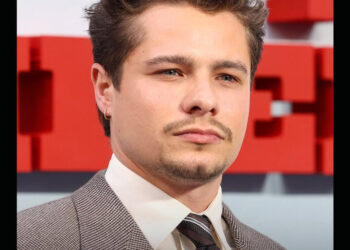 TOBY WALLACE SE CONVIERTE EN EL PRIMER FICHAJE OFICIAL DE LA SERIE DE ASSASSIN’S CREED EN NETFLIX