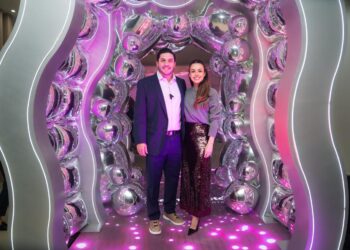 FESTEJA RAÚL CANTÚ A QUINCEAÑERAS DE SALINAS VICTORIA