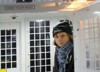GRETA THUNBERG ARRESTADA EN LONDRES BAJO LEYES ANTITERRORISTAS POR APOYO A PALESTINE ACTION