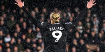 MAN CITY RESISTE REMONTADA DEL FULHAM — 5-4 EN UNA JORNADA LOCA