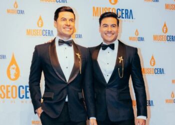 CARLOS RIVERA INMORTALIZA SU IMAGEN EN EL MUSEO DE CERA