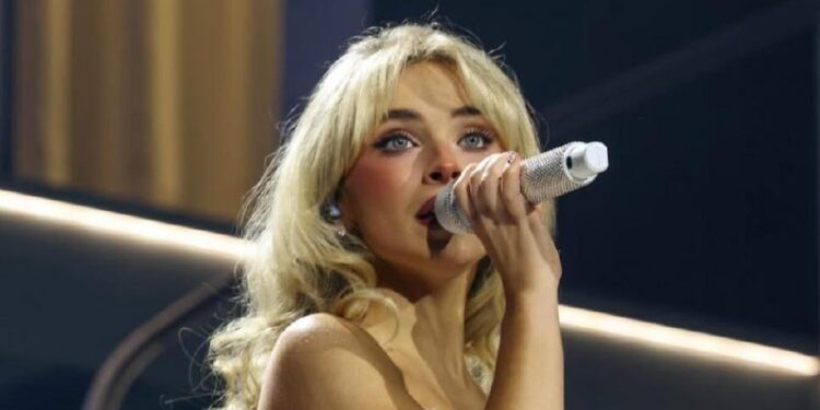 SABRINA CARPENTER CUESTIONA A CASA BLANCA POR USO DE SU MÚSICA EN VIDEO ANTI-INMIGRANTES