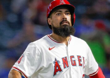 ANTHONY RENDON Y LOS ANGELS PACTAN EL FIN DE SU VÍNCULO CONTRACTUAL