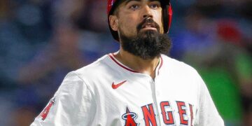 ANTHONY RENDON Y LOS ANGELS PACTAN EL FIN DE SU VÍNCULO CONTRACTUAL