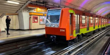 DETIENEN A CIUDADANO ESTADOUNIDENSE Y FRANCÉS POR GRAFITI EN EL METRO CDMX