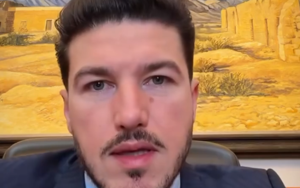 RECHAZA SAMUEL QUE ESTADO SE HAYA IDO DE VACACIONES; ADVIERTE MANDATARIO QUE VETARÁ PAQUETE FISCAL APROBADO POR EL PRIAN SI NO IMPLICA UNA MEJORA PARA NUEVO LEÓN