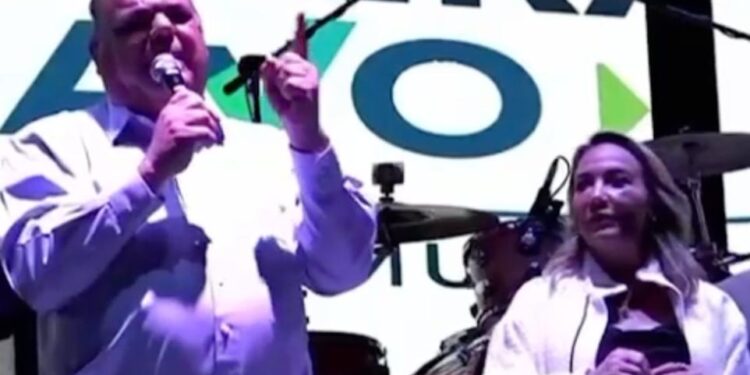 LLAMA ESPOSO “CABR…” A ALCALDESA; PROTAGONIZA PANISTA EDGAR CANTÚ NUEVO INCIDENTE EN EVENTO OFICIAL