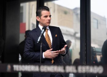 ESPERA ESTADO CONTRAPROPUESTA DEL CONGRESO; ATORAN PRESUPUESTO MONTO DE DEUDA E ISN.