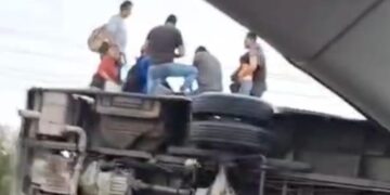 TRAGEDIA EN LA MIGUEL ALEMÁN; MUEREN 8 EN ACCIDENTE DE RUTA 611 EN APODACA. 2 TRAGEDIA EN LA MIGUEL ALEMÁN; MUEREN 8 EN ACCIDENTE DE RUTA 611 EN APODACA.