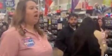 LLEGA ‘SANTA’ A HEB; REGALAN MERCANCÍAS A COMPRADORES TRAS CAÍDA DEL SISTEMA EN TEXAS