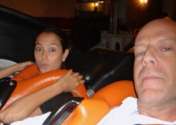 EMMA HEMING COMPARTE EMOTIVO VIDEO INÉDITO DE BRUCE WILLIS