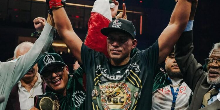 DAVID BENAVIDEZ RECIBE PERMISO ESPECIAL DEL CONSEJO MUNDIAL DE BOXEO PARA ENFRENTAR A ZURDO RAMÍREZ 1 DAVID BENAVIDEZ RECIBE PERMISO ESPECIAL DEL CONSEJO MUNDIAL DE BOXEO PARA ENFRENTAR A ZURDO RAMÍREZ