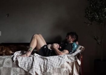 DEBBY RYAN Y JOSH DUN DAN LA BIENVENIDA A SU PRIMERA HIJA