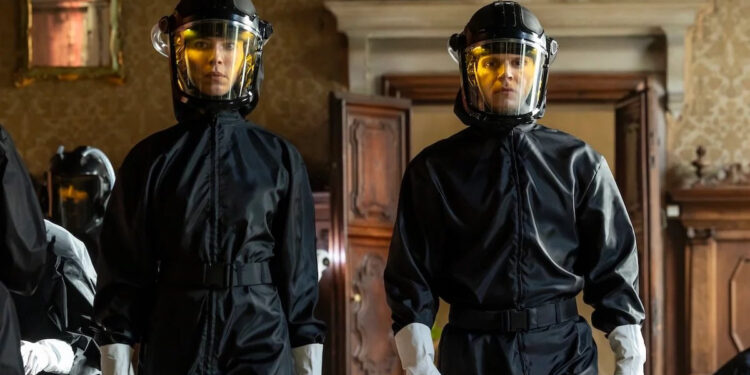 EVAN PETERS SE REÚNE CON RYAN MURPHY EN THE BEAUTY, EL NUEVO THRILLER BASADO EN UN CÓMIC DE CIENCIA FICCIÓN