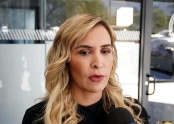 COMPARECE ADALINA TRAS DENUNCIA DE EL BRONCO POR PRESUNTO DESPOJO; DENUNCIA EX PRIMERA DAMA MÁS DE 100 HECHOS DE VIOLENCIA FAMILIAR