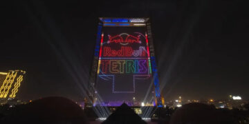 TETRIS ILUMINA EL CIELO DE DUBÁI CON UN ESPECTÁCULO DE 4 MIL DRONES 4 TETRIS ILUMINA EL CIELO DE DUBÁI CON UN ESPECTÁCULO DE 4 MIL DRONES