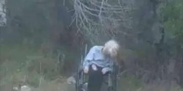 ABANDONAN A ABUELITA EN SILLA DE RUEDAS A ORILLA DE LA CARRETERA EN MATAMOROS 6 ABANDONAN A ABUELITA EN SILLA DE RUEDAS A ORILLA DE LA CARRETERA EN MATAMOROS