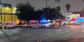EJECUTAN A 2 EN MONTERREY; MATAN A HOMBRES EN ESTACIONAMIENTO DE RESTAURANTES AL SUR 2 EJECUTAN A 2 EN MONTERREY; MATAN A HOMBRES EN ESTACIONAMIENTO DE RESTAURANTES AL SUR