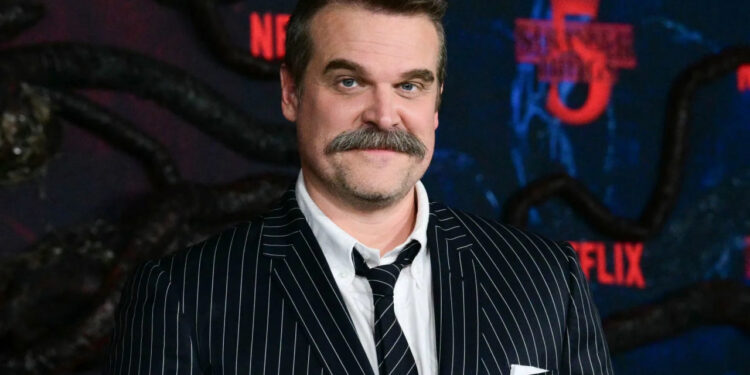 DAVID HARBOUR QUEDA FUERA DE EVENTO DE STRANGER THINGS TRAS NUEVAS ACUSACIONES