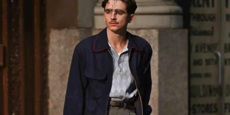 TIMOTHÉE CHALAMET DESLUMBRA A LA CRÍTICA Y APUNTA AL ÓSCAR CON MARTY SUPREME