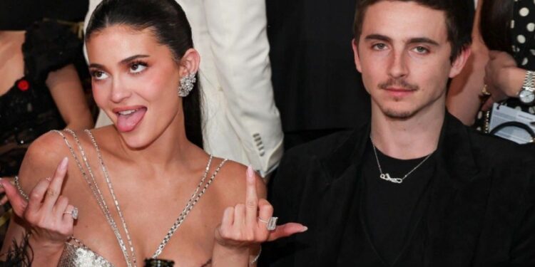 KYLIE JENNER EN EL CENTRO DE LA POLÉMICA TRAS POSIBLES DESAIRES EN LOS GOLDEN GLOBES 2026