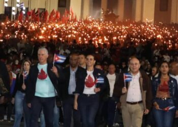 MARCHA DE LAS ANTORCHAS EN CUBA REAFIRMA UNIDAD ANTE NUEVAS TENSIONES CON ESTADOS UNIDOS