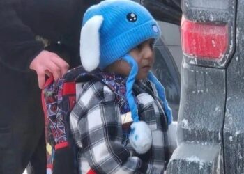 ESCALADA EN TÁCTICAS DE ICE: DETENCIONES DE MENORES Y REGISTROS SIN ORDEN JUDICIAL