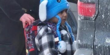 ESCALADA EN TÁCTICAS DE ICE: DETENCIONES DE MENORES Y REGISTROS SIN ORDEN JUDICIAL