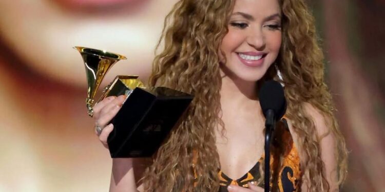 SHAKIRA Y BAD BUNNY LIDERAN EL RANKING DE LOS ARTISTAS MEJOR PAGADOS EN 2025 1 SHAKIRA Y BAD BUNNY LIDERAN EL RANKING DE LOS ARTISTAS MEJOR PAGADOS EN 2025