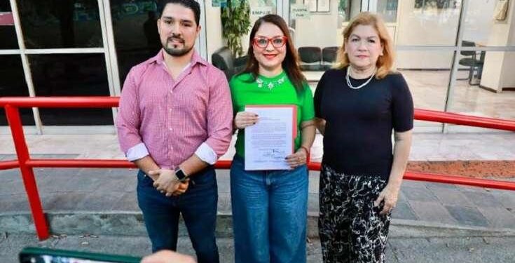 BUSCA PRI REACTIVAR JUICIOS CONTRA SAMUEL; PRESENTA ARMIDA SERRATO ESCRITO ANTE FISCALÍA