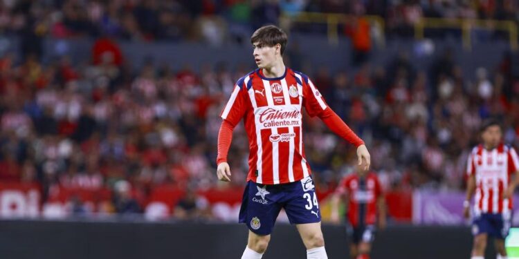 ALARMA EN CHIVAS: CLUBES BRASILEÑOS PONEN LA MIRA EN ARMANDO “HORMIGA” GONZÁLEZ