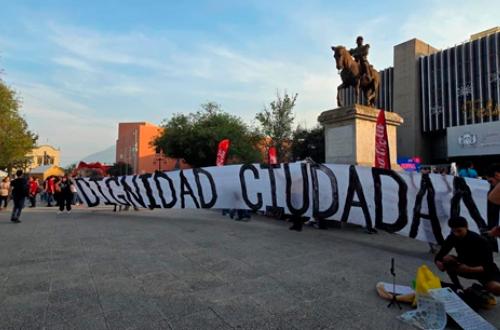 PROTESTAN EN MONTERREY CONTRA PREDIALAZO; EXIGEN A ADRIÁN DAR REVERSA AL AUMENTO 1 PROTESTAN EN MONTERREY CONTRA PREDIALAZO; EXIGEN A ADRIÁN DAR REVERSA AL AUMENTO