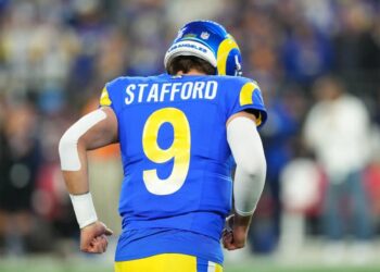 MATTHEW STAFFORD LIDERA REMONTADA ÉPICA Y SE CONSOLIDA COMO LEYENDA EN LOS ÁNGELES