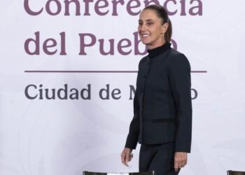 INVERTIRÁ FEDERACIÓN 50 MIL MILLONES DE PESOS EN TAPAR BACHES DE CARRETERAS; ANUNCIA SHEINBAUM ‘BACHETÓN 2026’