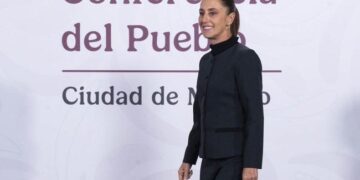INVERTIRÁ FEDERACIÓN 50 MIL MILLONES DE PESOS EN TAPAR BACHES DE CARRETERAS; ANUNCIA SHEINBAUM ‘BACHETÓN 2026’
