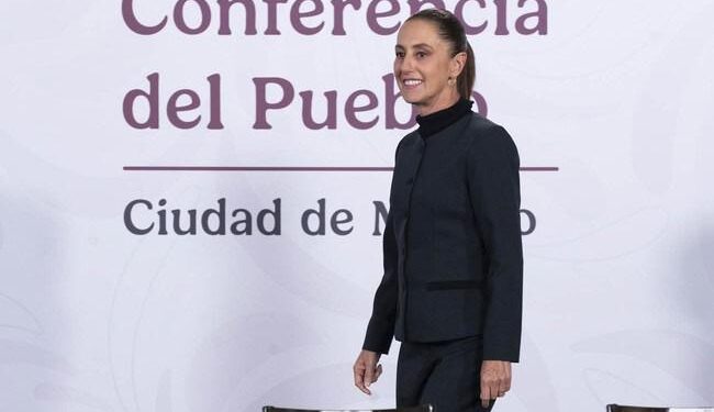 INVERTIRÁ FEDERACIÓN 50 MIL MILLONES DE PESOS EN TAPAR BACHES DE CARRETERAS; ANUNCIA SHEINBAUM ‘BACHETÓN 2026’