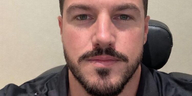 ROMPE SAMUEL LAS REDES CON NUEVO ‘LOOK’