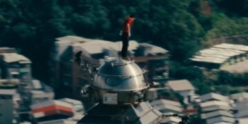 ESCALA RASCACIELOS EN TAIWÁN SIN EQUIPO DE SEGURIDAD; CONQUISTA ALEX HONNOLD EL TAIPEI 101